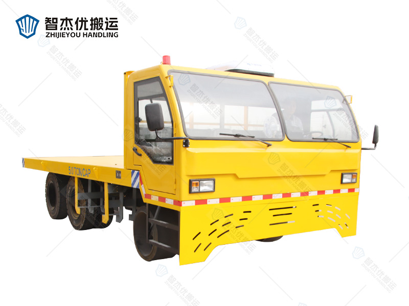 電動四輪平板車 載重力強(qiáng)，封閉駕駛
